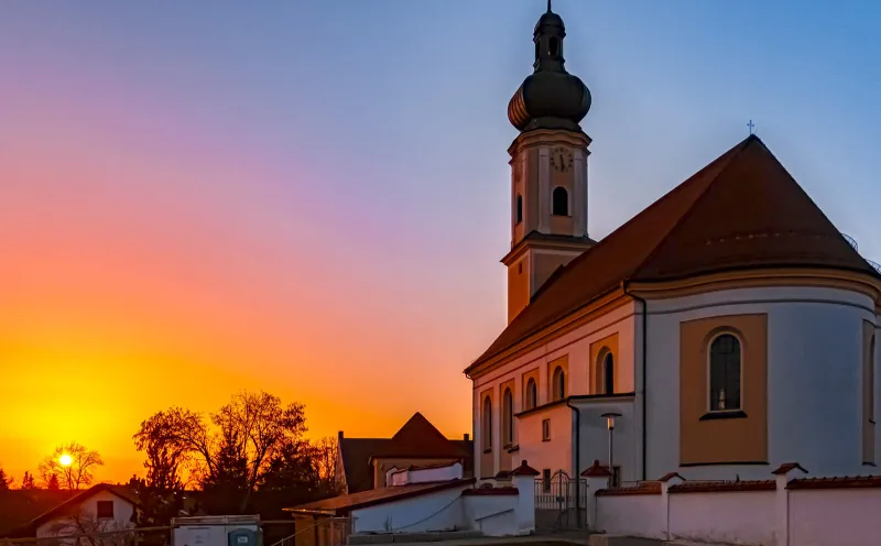 Parish church St Maria Himmelfahrt in Irlbach