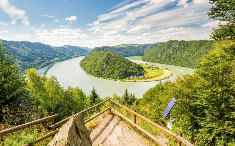 Danube loop near Schlögen