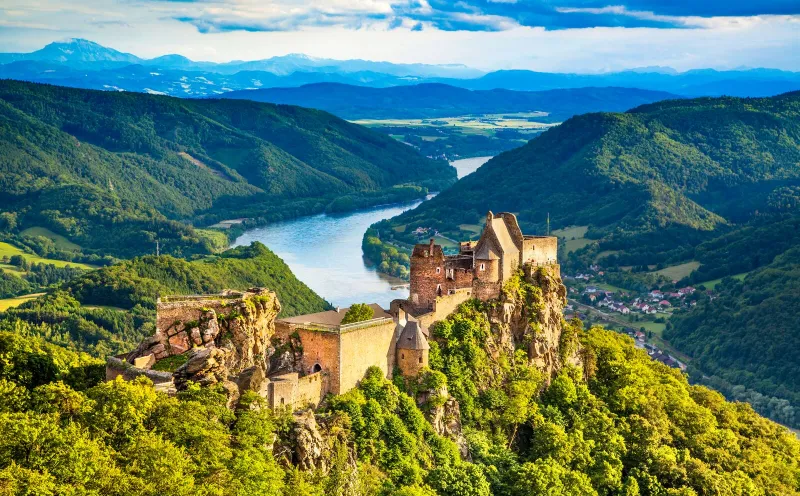 The castle ruins of Aggstein