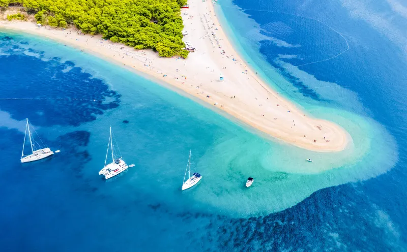 The Golden Horn in Bol