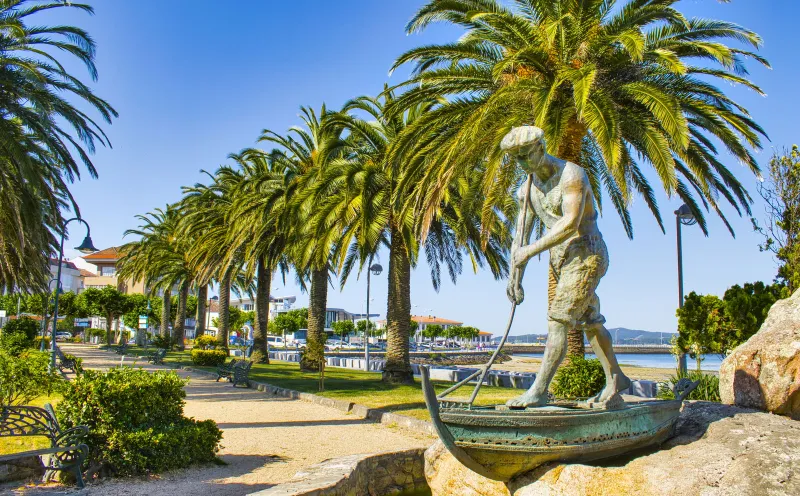 Cambados beach promenade