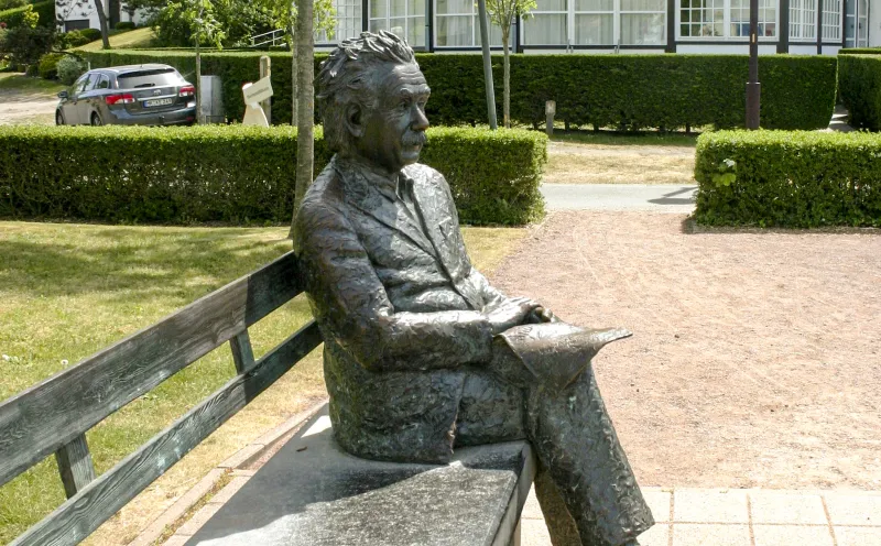 Albert Einstein, De Haan