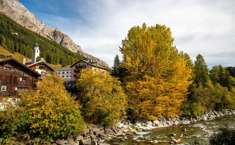 Hinterrhein, Splügen, autumn mood