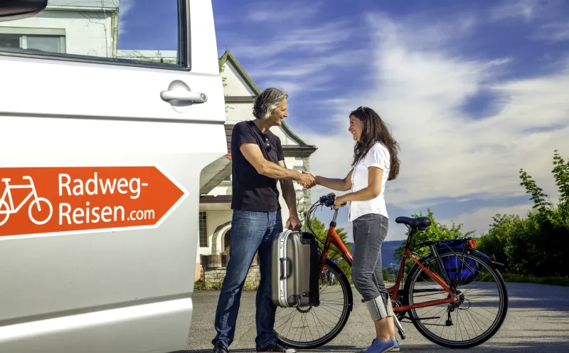 Radweg-Reisen Customer Contact