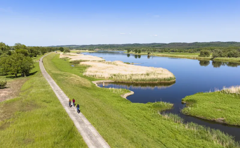 Cyclist, Oder Valley
