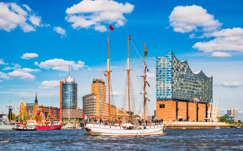 Hamburg, sailing ship, Elbphilharmonie