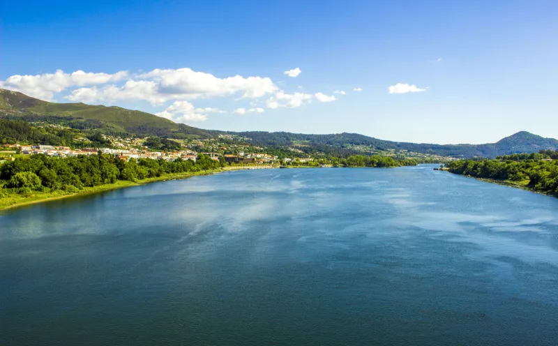 View from the Ponte da Amizade