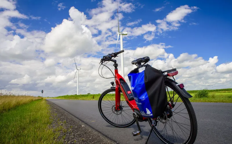 Cycle path near Brunsbüttel