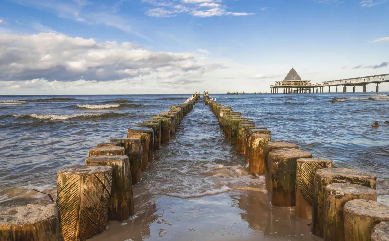 Heringsdorf pier with groynes