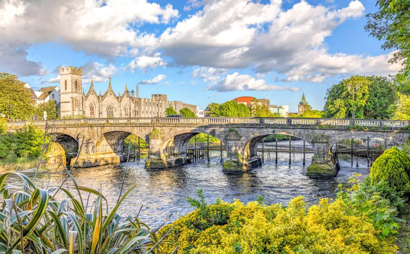 Galway, Salmon Weir Bridge