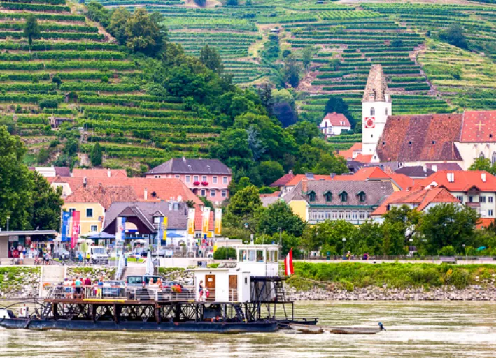 Danube ferry in Spitz