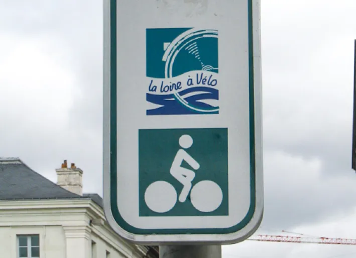 Loire Cycle Route, signpost