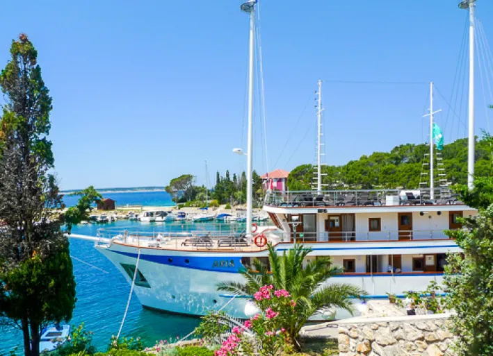 By bike and boat in Croatia