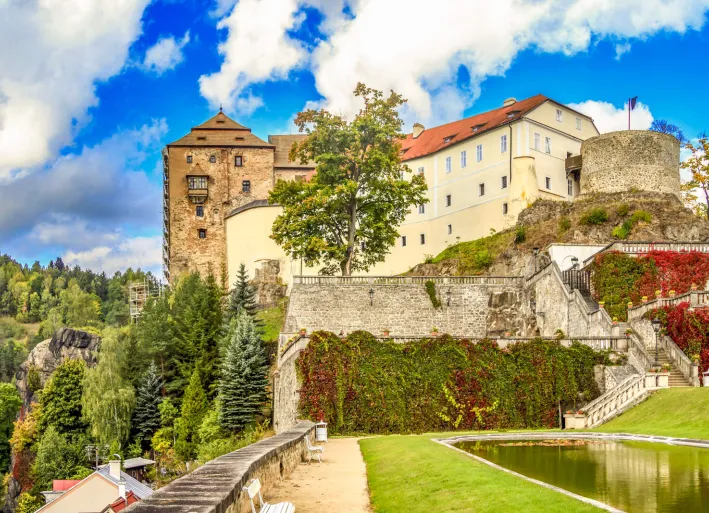 Becov nad Teplou Castle