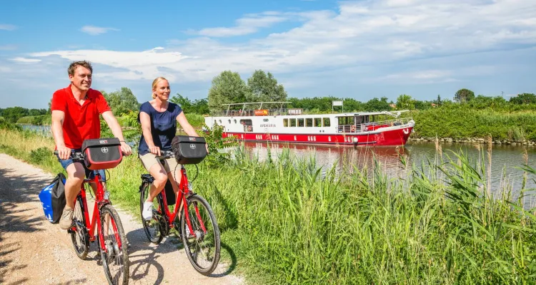 Bike and boat in Italy: From Mantua to Venice