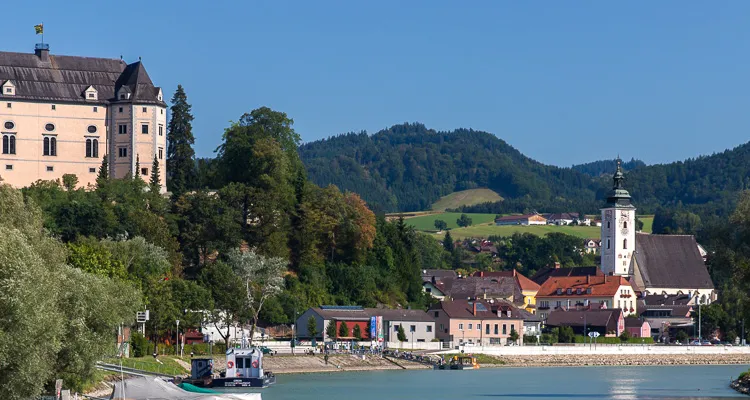 Castle Greinburg in Grein