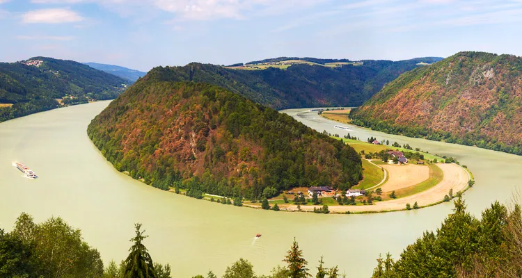 The loop of Schlögen