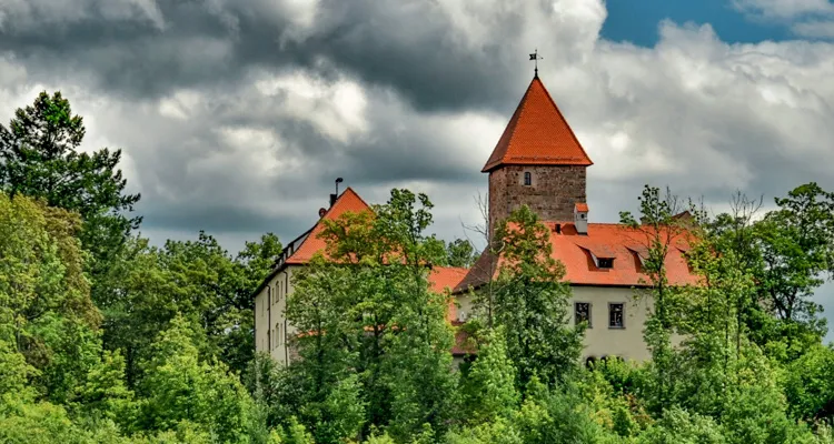 Drau-Radweg, Schloss Wernberg