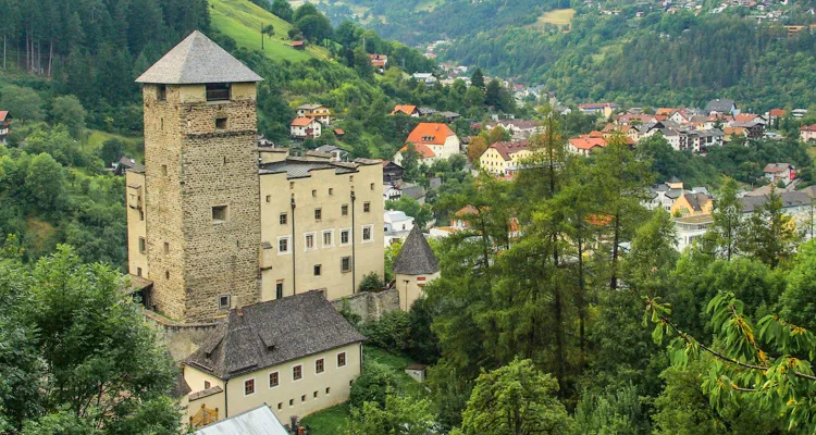 Inn-Radweg, Schloss Landeck