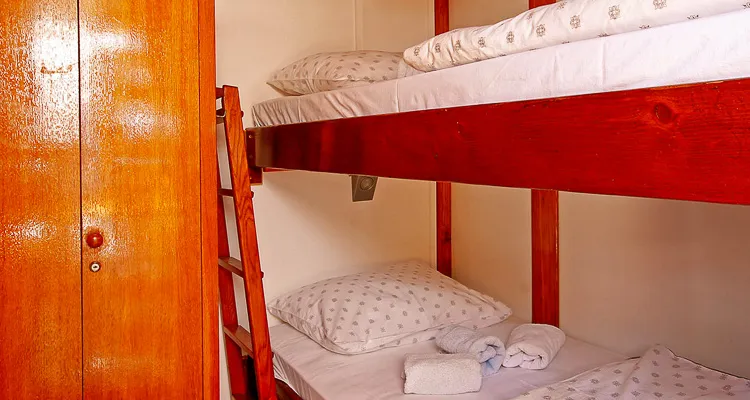 MS Orkan, cabin with bunk bed