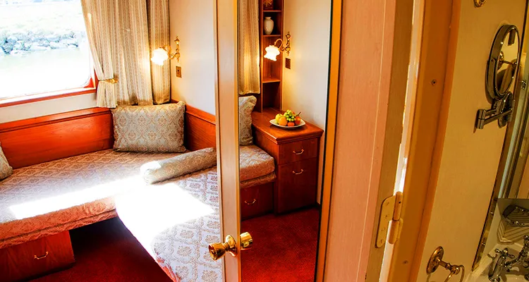 MS Prinzessin Katharina, cabin on the main deck