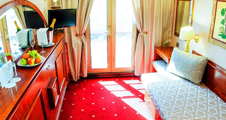 MS Prinzessin Katharina, cabin on the upper deck