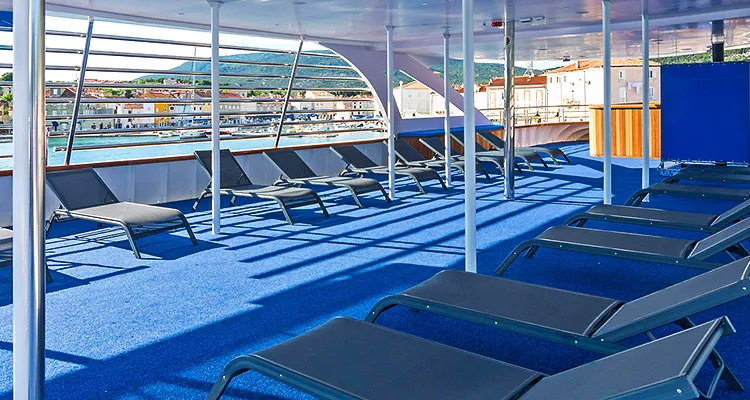 MY Alpha, sun deck