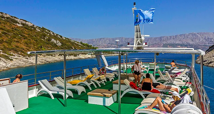 MY Mystic, sun deck