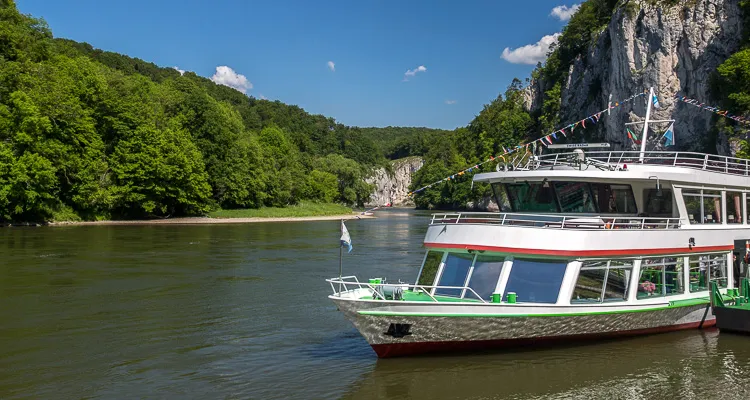 Schifffahrt im Donaudurchbruch