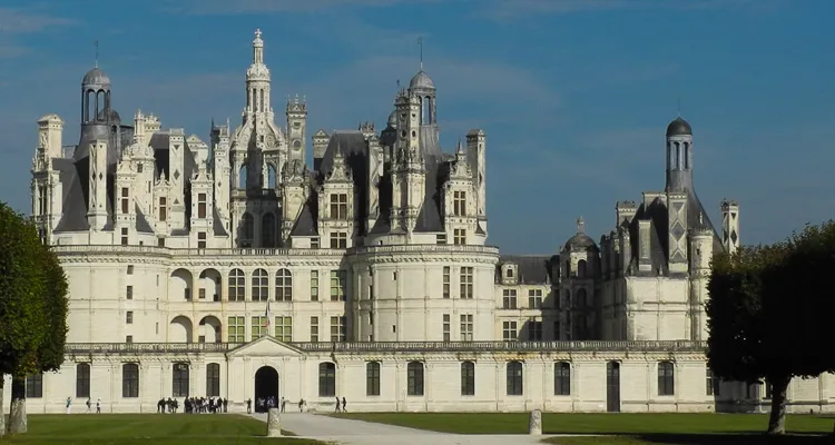 Cycle tours on the Loire - Chambord Castle