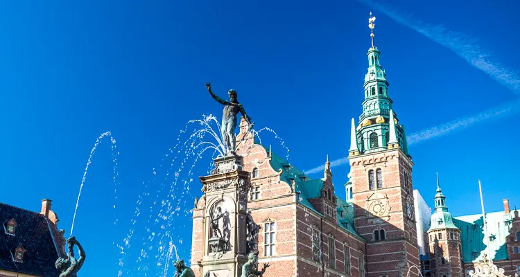 Cycling holidays at the Baltic Sea in Scandinavia, Frederiksborg Castle