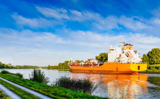 Am Nord-Ostsee-Kanal