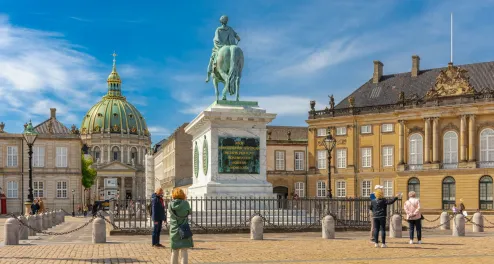 Schloss Amalienborg und Frederiks Kirke in Kopenhagen